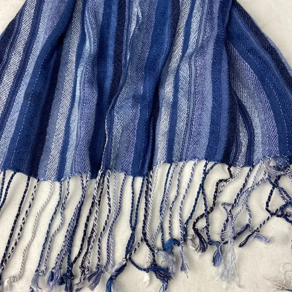 Stripe long tassel scarf - Picture 5 of 5